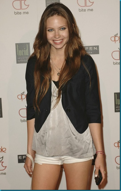Daveigh Chase Chloe los angeles boutique opening celebration